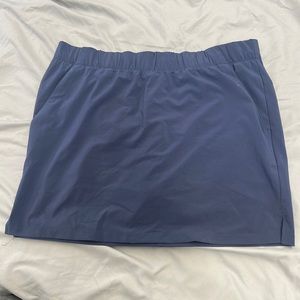 Columbia blue hiking skirt with built in shorts and draw string waist.